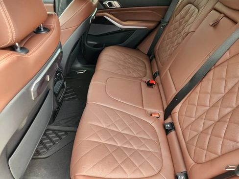 Used 2025 BMW X5 sDrive40i w/ M Sport Package RWD image 30