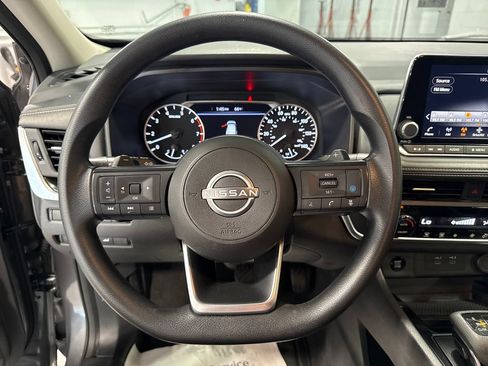 Used 2024 Nissan Rogue SV AWD/4WD image 5