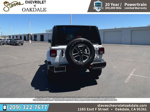 Used 2022 Jeep Wrangler Unlimited Sahara AWD/4WD image 10