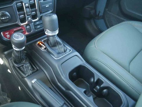 New 2026 Jeep Gladiator Mojave AWD/4WD image 29