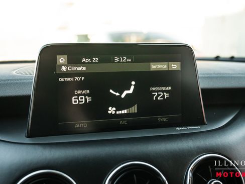 Used 2020 Kia Stinger GT2 image 23