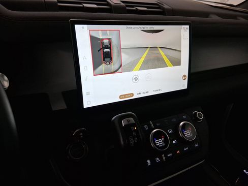 Used 2022 Land Rover Defender 110 X-Dynamic SE image 26