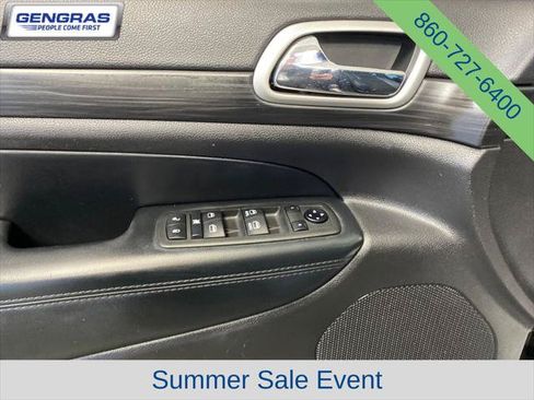 Certified 2021 Jeep Grand Cherokee Laredo X AWD/4WD image 13