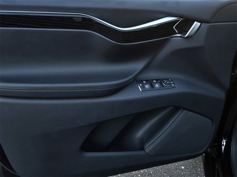 Used 2017 Tesla Model X 100D image 11