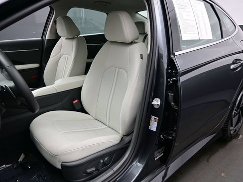 Certified 2026 Hyundai Sonata SEL AWD/4WD image 12