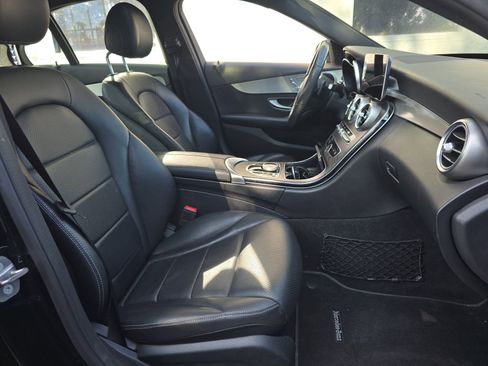 Used 2019 Mercedes-Benz C 300 Sedan w/ Premium Package image 8