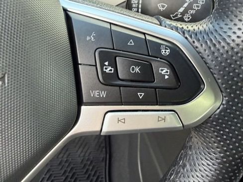 Used 2023 Volkswagen Atlas Cross Sport SEL Premium R-Line image 22