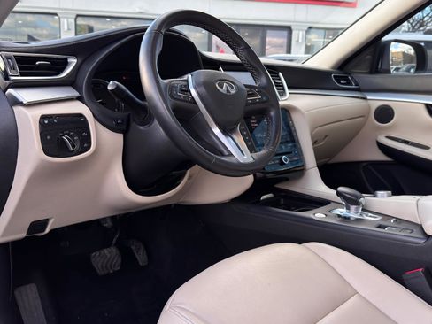 Used 2021 INFINITI QX50 Luxe image 16