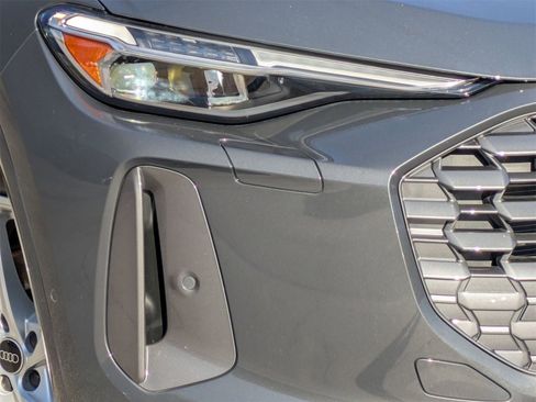 New 2025 Audi Q5 Premium Plus image 16