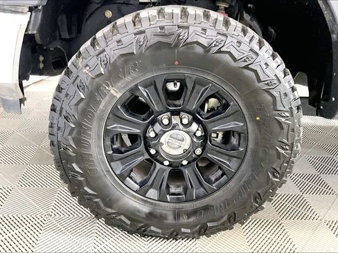 Used 2021 Ford F250 Lariat w/ Tremor Off-Road Package AWD/4WD image 7