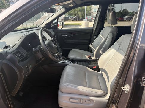 Certified 2019 Honda Passport Touring image 11