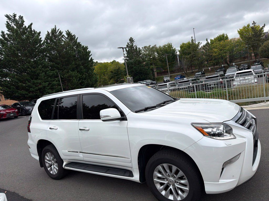 Used 2018 Lexus GX 460 Premium w/ Premium Package AWD/4WD image 5