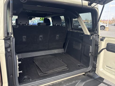 Used 2025 Ford Bronco Outer Banks image 6