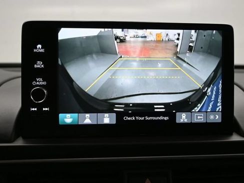 Used 2025 Honda Pilot Touring image 16