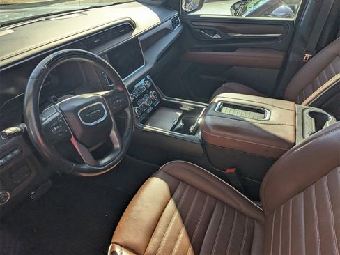 Used 2023 GMC Yukon Denali Ultimate image 6