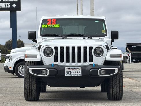 Used 2023 Jeep Wrangler Unlimited Sahara w/ Cold Weather Group AWD/4WD image 9
