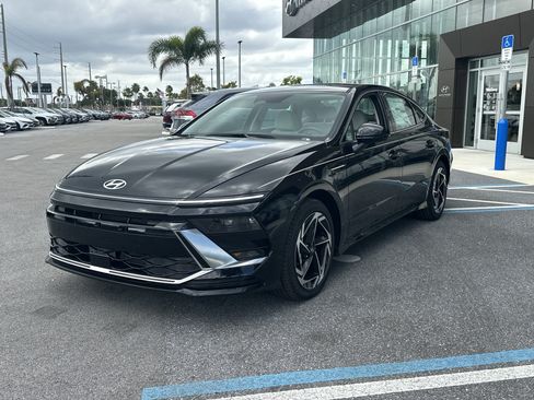 New 2026 Hyundai Sonata SEL FWD image 2