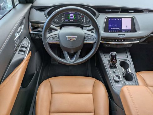 Certified 2023 Cadillac XT4 Premium Luxury w/ Technology Package FWD image 18