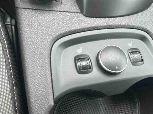 Used 2014 Ford Focus SE w/ SE Winter Package FWD image 17