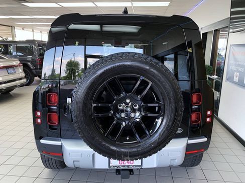 Used 2020 Land Rover Defender 110 S AWD/4WD image 7