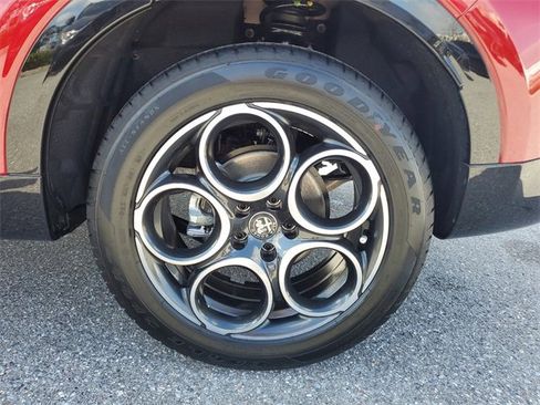 New 2025 Alfa Romeo Tonale image 6