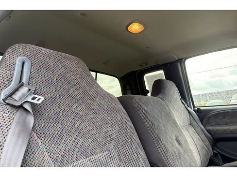 Used 1999 Dodge Ram 2500 Truck 2WD Quad Cab image 18