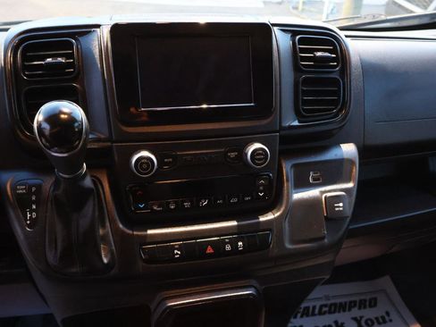 Used 2023 RAM ProMaster 2500 w/ Driver Convenience Group FWD image 15