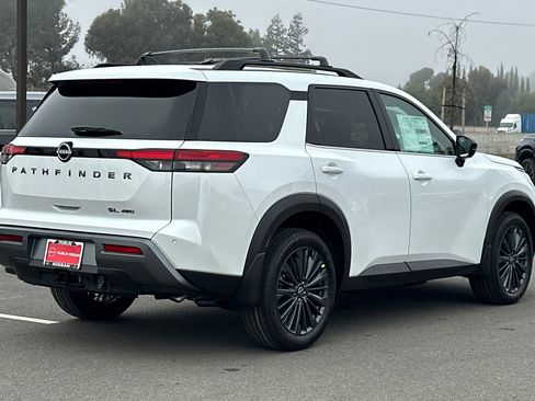 New 2026 Nissan Pathfinder SL AWD/4WD image 4