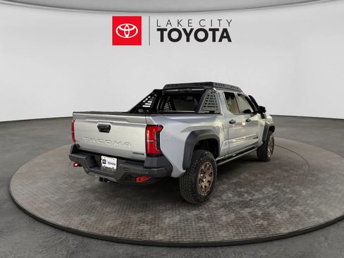 Used 2025 Toyota Tacoma 4x4 Double Cab Hybrid image 11
