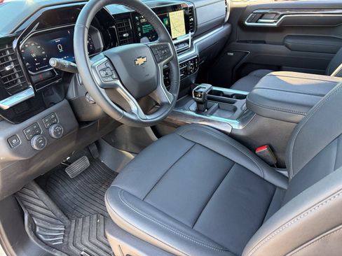 Used 2026 Chevrolet Silverado 1500 LTZ w/ LTZ Premium Package AWD/4WD image 19