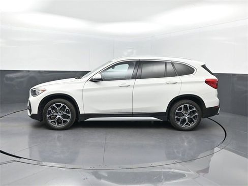 Used 2021 BMW X1 sDrive28i image 2