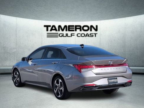 Used 2022 Hyundai Elantra Limited w/ Cargo Package image 3