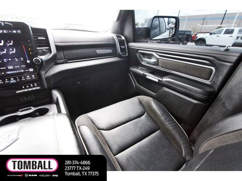 Used 2023 RAM 1500 Laramie AWD/4WD image 11