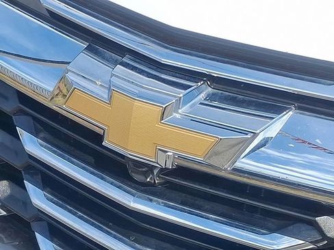 Used 2025 Chevrolet Equinox LT AWD/4WD image 28