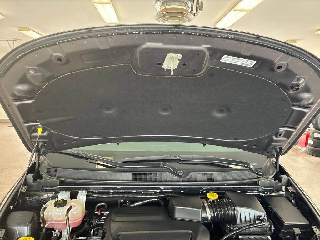Used 2023 Chrysler Pacifica Limited w/ S Appearance Package FWD image 52