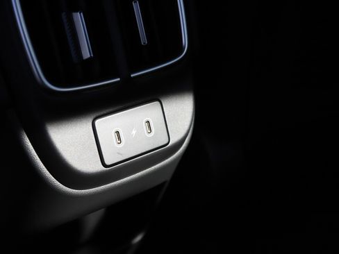 New 2025 Hyundai Ioniq 6 Limited image 18