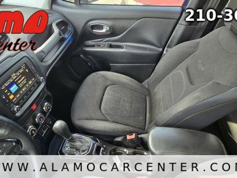 Used 2017 Jeep Renegade Altitude image 39