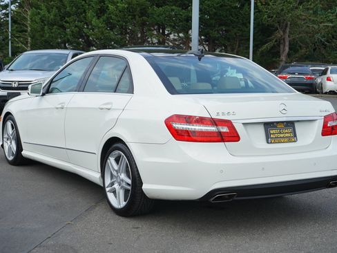Used 2011 Mercedes-Benz E 350 4MATIC Sedan image 3