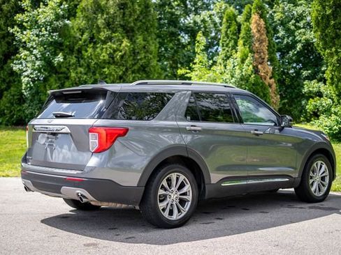 Used 2023 Ford Explorer Limited w/ Equipment Group 301A RWD image 5