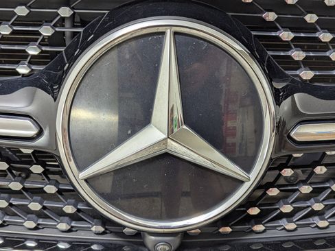 Used 2022 Mercedes-Benz GLC 300 4MATIC image 23