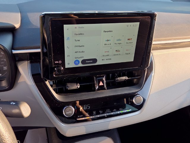 Used 2025 Toyota Corolla LE FWD image 19