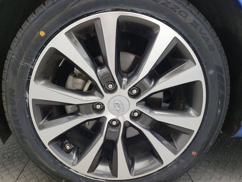 Used 2018 Hyundai Elantra GT FWD image 31