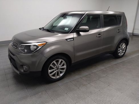 Used 2019 Kia Soul + FWD image 2
