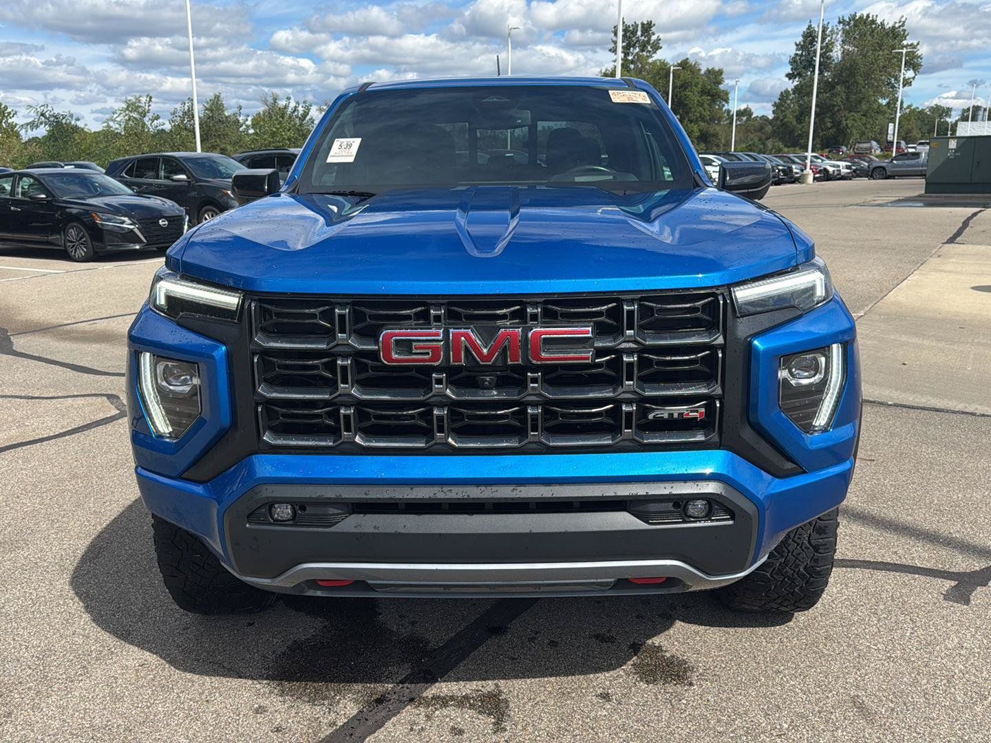 Used 2023 GMC Canyon AT4 w/ AT4 Premium Package AWD/4WD image 8