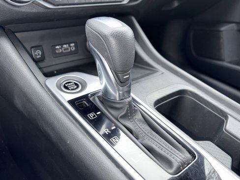 Used 2024 Nissan Sentra SV image 16