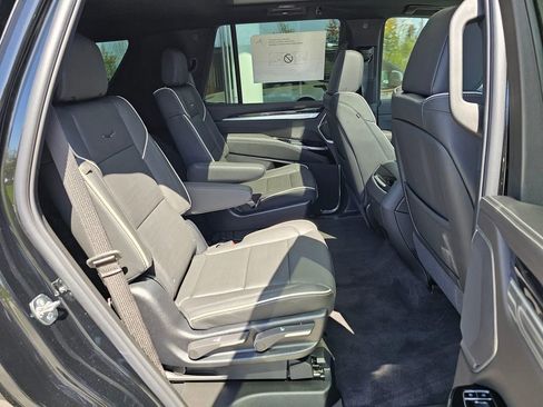 New 2026 Cadillac Escalade Sport w/ LPO, ONYX Package AWD/4WD image 12