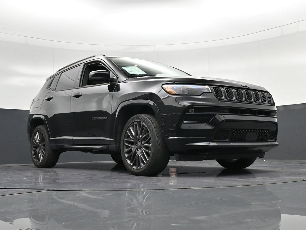 Used 2024 Jeep Compass Limited w/ High Altitude Package AWD/4WD image 35