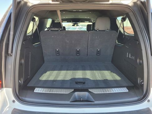 Used 2025 GMC Yukon XL Denali AWD/4WD image 10
