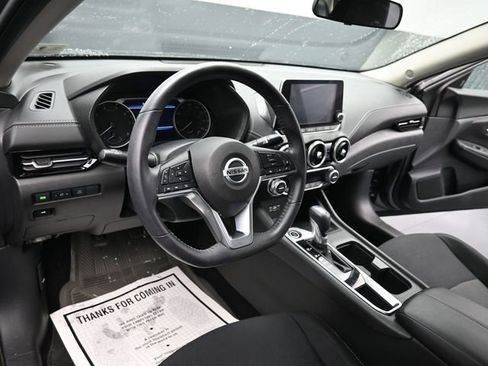 Used 2020 Nissan Sentra SV image 13