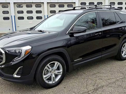 Certified 2021 GMC Terrain SLE w/ Driver Convenience Package image 4